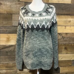 Maurice's Gray and White Womens Sweater Small